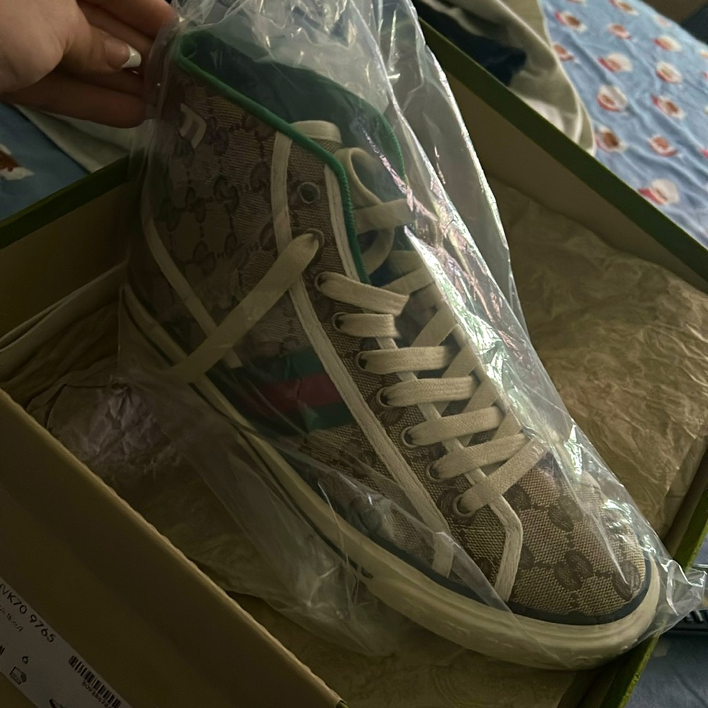 Brand new Gucci men sneakers/shoes